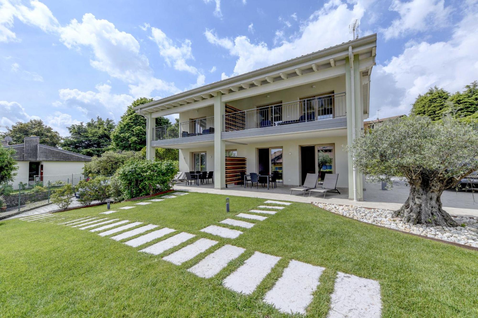 Gardaliva 2 Villa Manerba del Garda Exterior photo